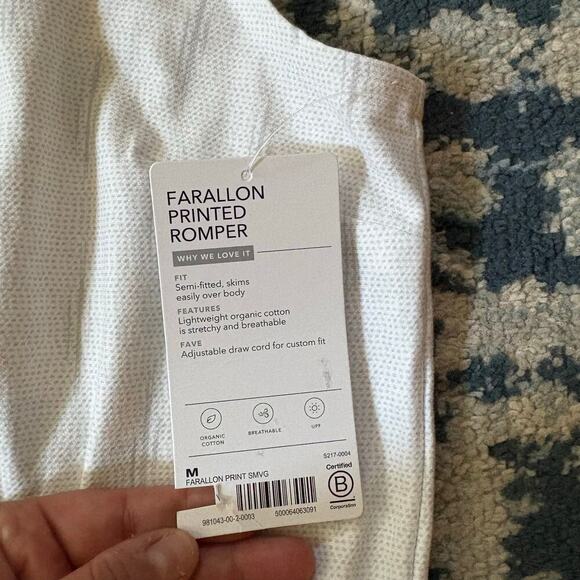 NWT Athleta Farallon Printed Romper White
Grey Organic Cotton - Picture 7 of 8